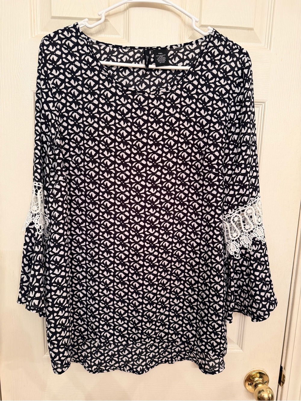 new directions black and White Lace-Trim Tunic Top